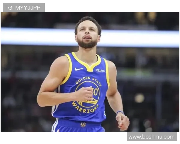 库里连续20场砍下20分，再创纪录，天才球手引领NBA新时代